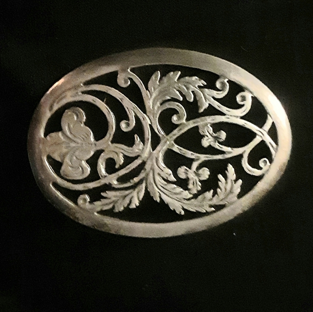 Vintage Sterling Silver Engraved Floral Filigree Pin Brooch
